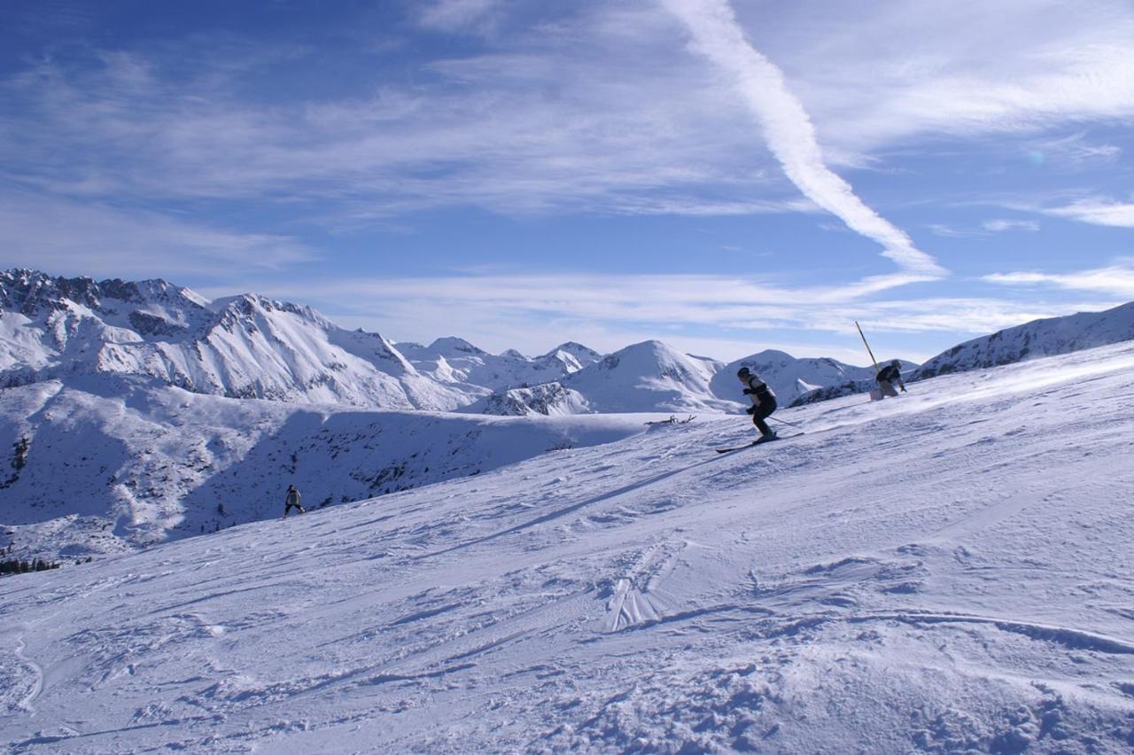 Skiing, Walking, Enjoying In Mountains Bansko Ngoại thất bức ảnh